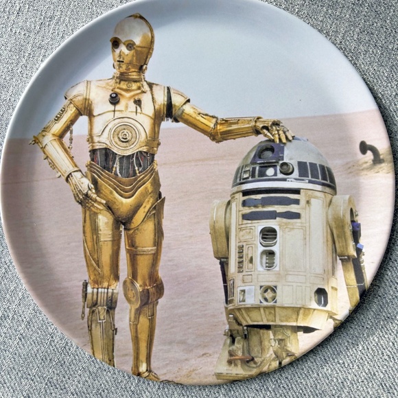 New in Box Star Wars Tatooine dinner set with utensils, plate and placemat - Picture 6 of 7